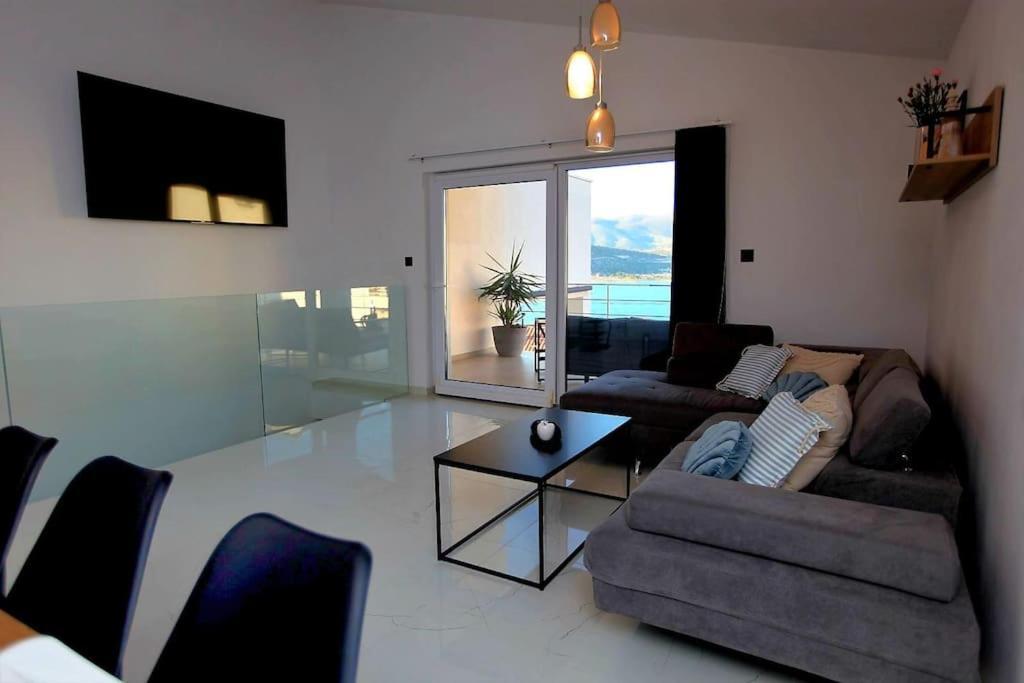 Luxury Villa Lana Apt, Seaview Terrace, Large Outdoor Space, Bbq Trogir Exteriér fotografie