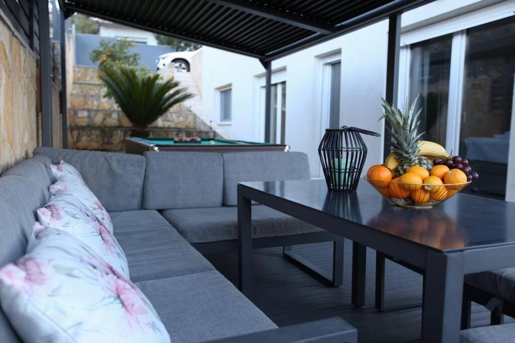 Luxury Villa Lana Apt, Seaview Terrace, Large Outdoor Space, Bbq Trogir Exteriér fotografie