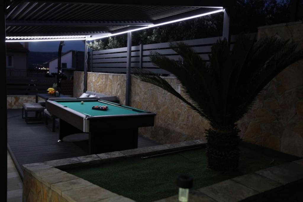 Luxury Villa Lana Apt, Seaview Terrace, Large Outdoor Space, Bbq Trogir Exteriér fotografie