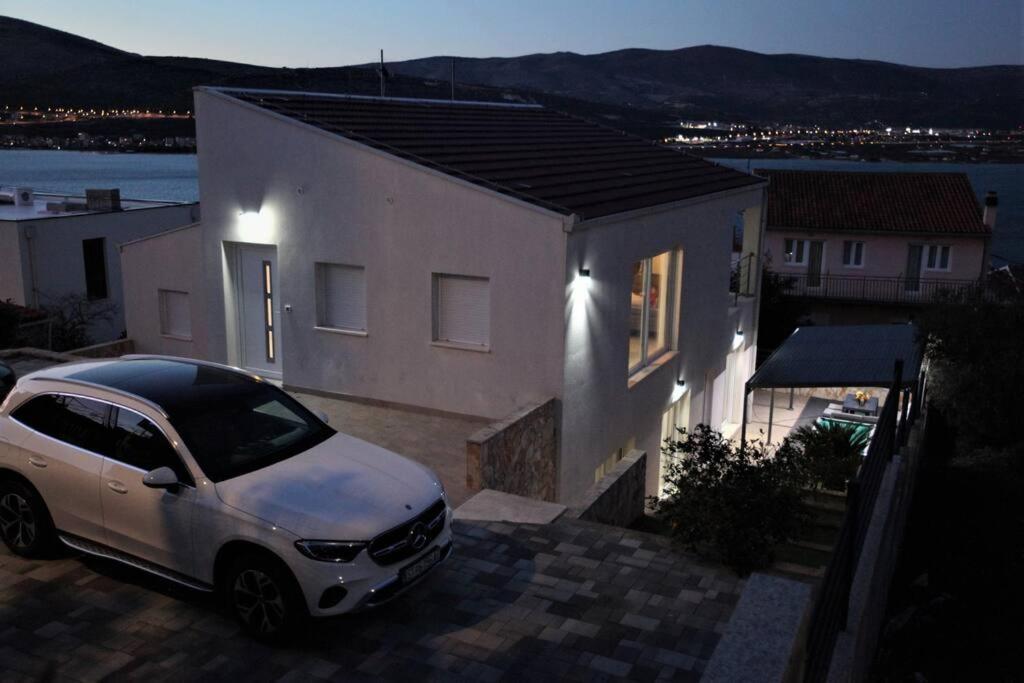 Luxury Villa Lana Apt, Seaview Terrace, Large Outdoor Space, Bbq Trogir Exteriér fotografie