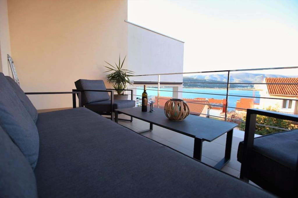 Luxury Villa Lana Apt, Seaview Terrace, Large Outdoor Space, Bbq Trogir Exteriér fotografie